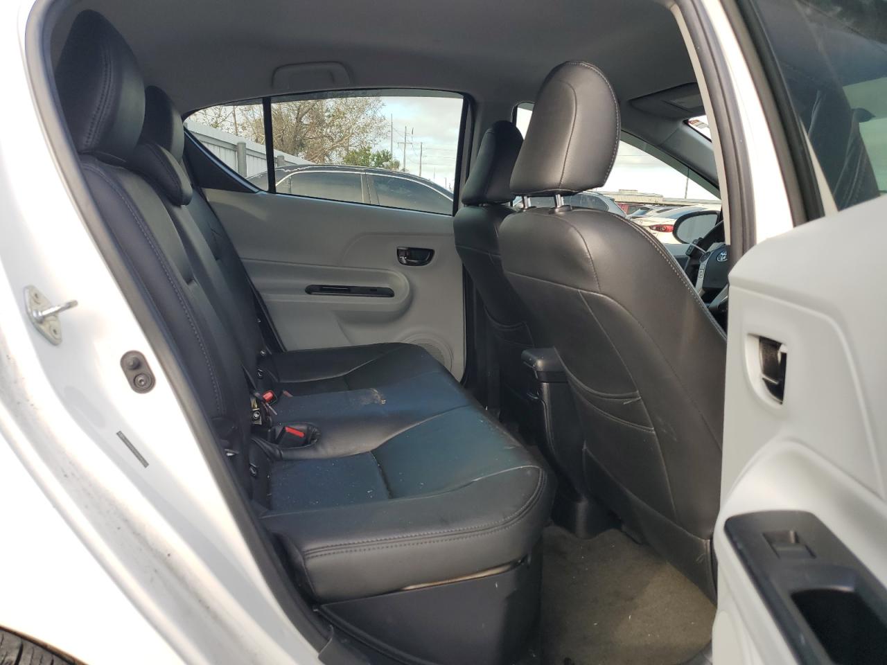 2013 Toyota Prius C VIN: JTDKDTB31D1545632 Lot: 41681075