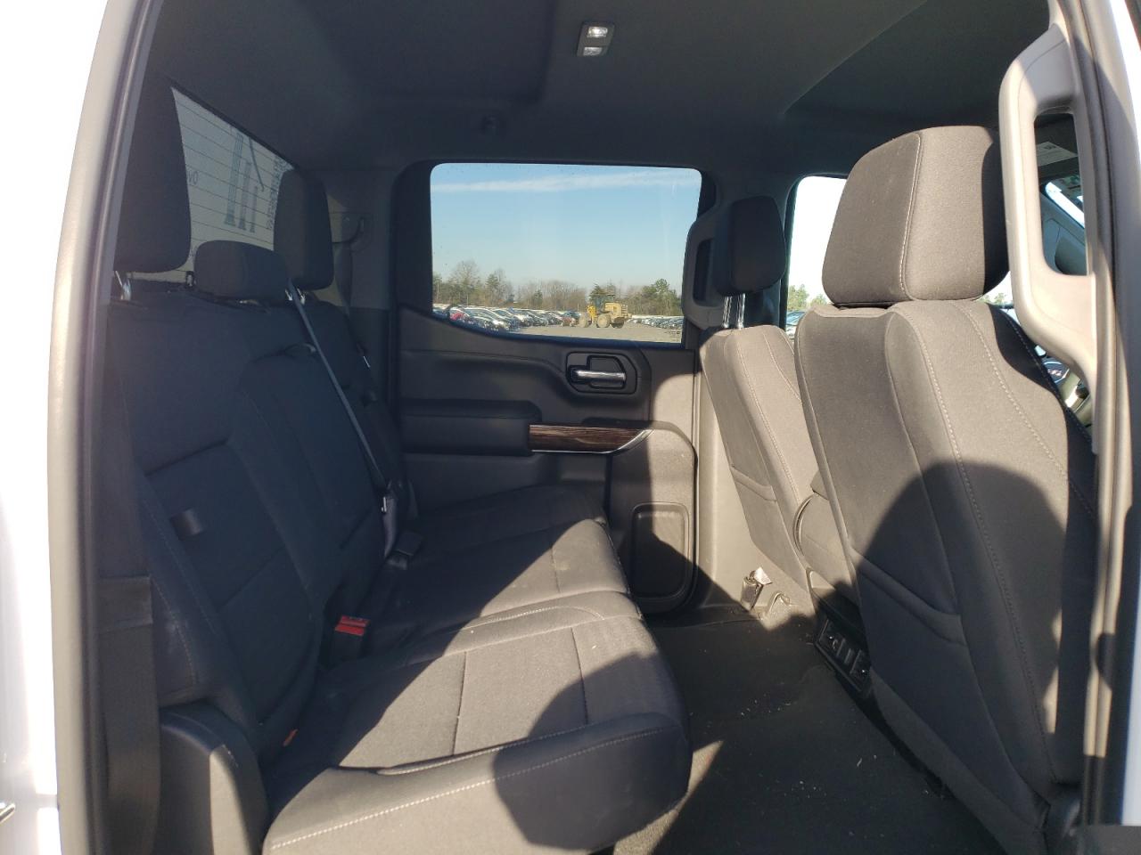 2022 GMC Sierra - Image 10