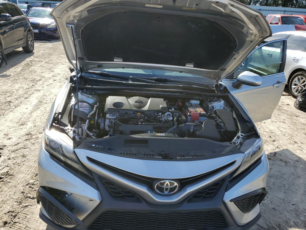 2021 Toyota Camry - Image 11