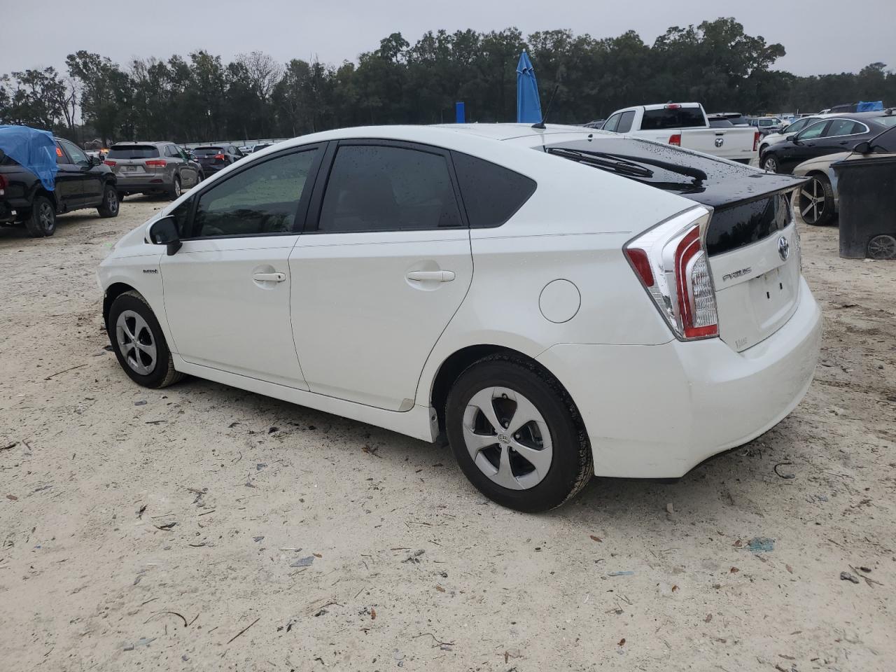 2015 Toyota Prius - Image 2