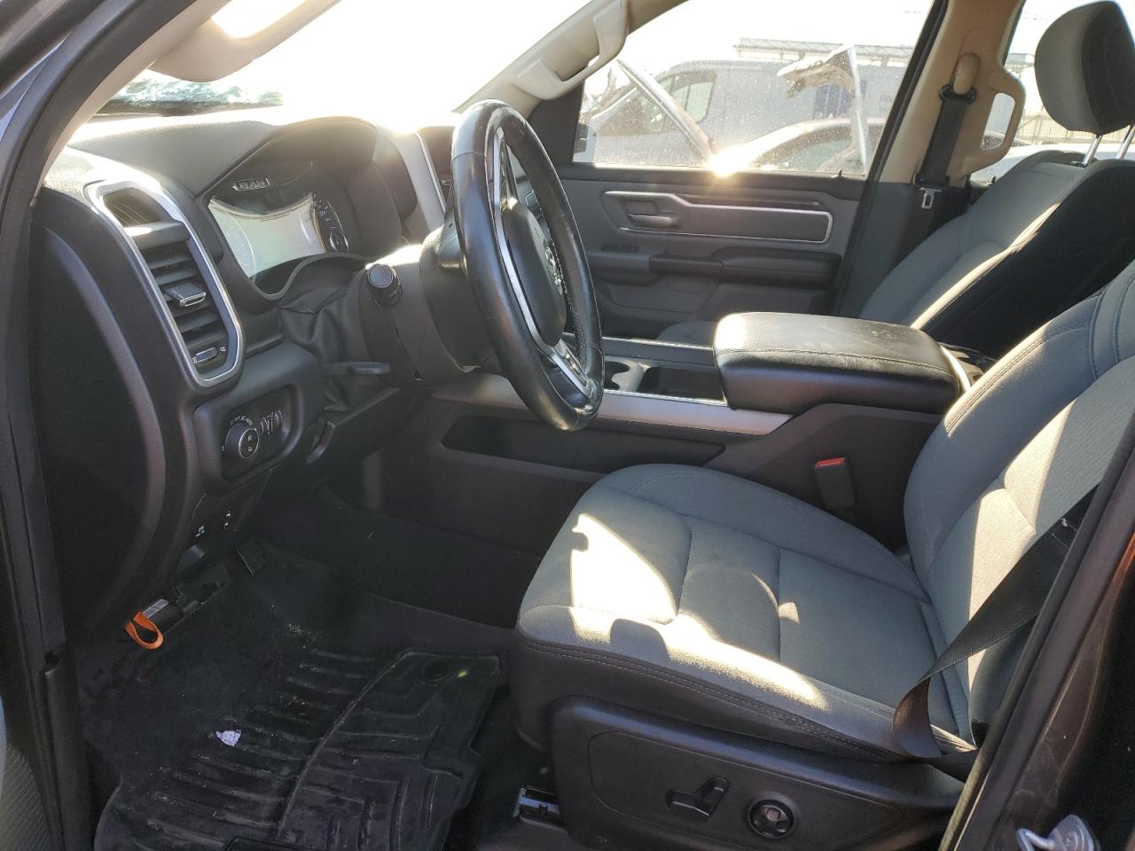 2019 RAM 1500 - Image 7
