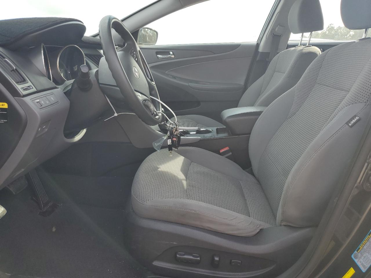 2013 Hyundai Sonata - Image 7
