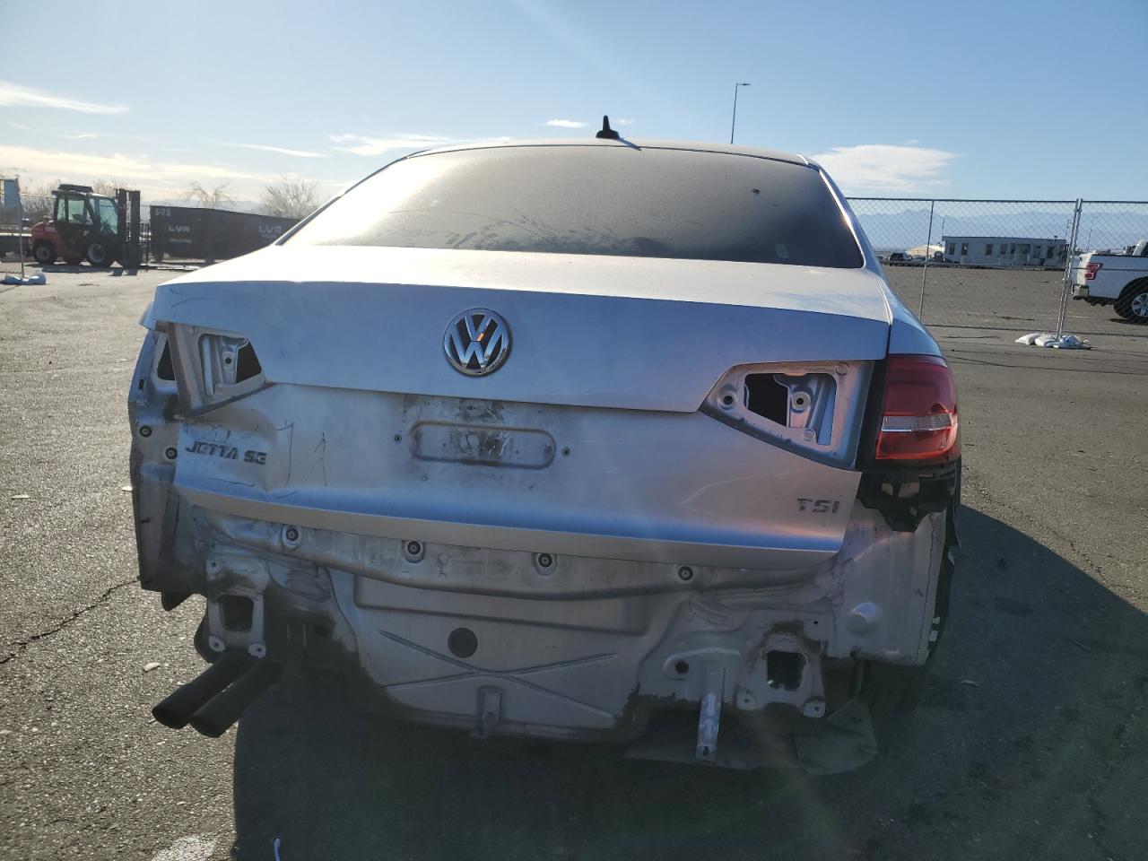 2015 Volkswagen Jetta - Image 6