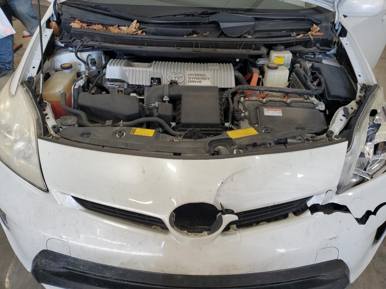 2014 Toyota Prius - Image 12