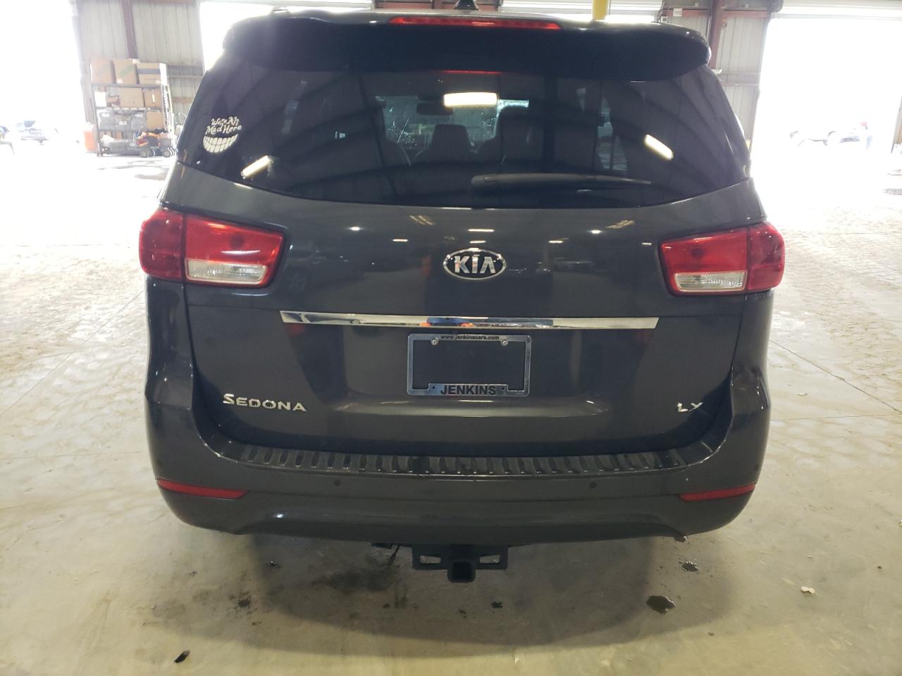 2018 Kia Sedona - Image 6