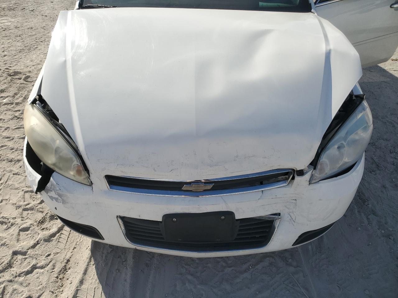 2009 Chevrolet Impala - Image 11