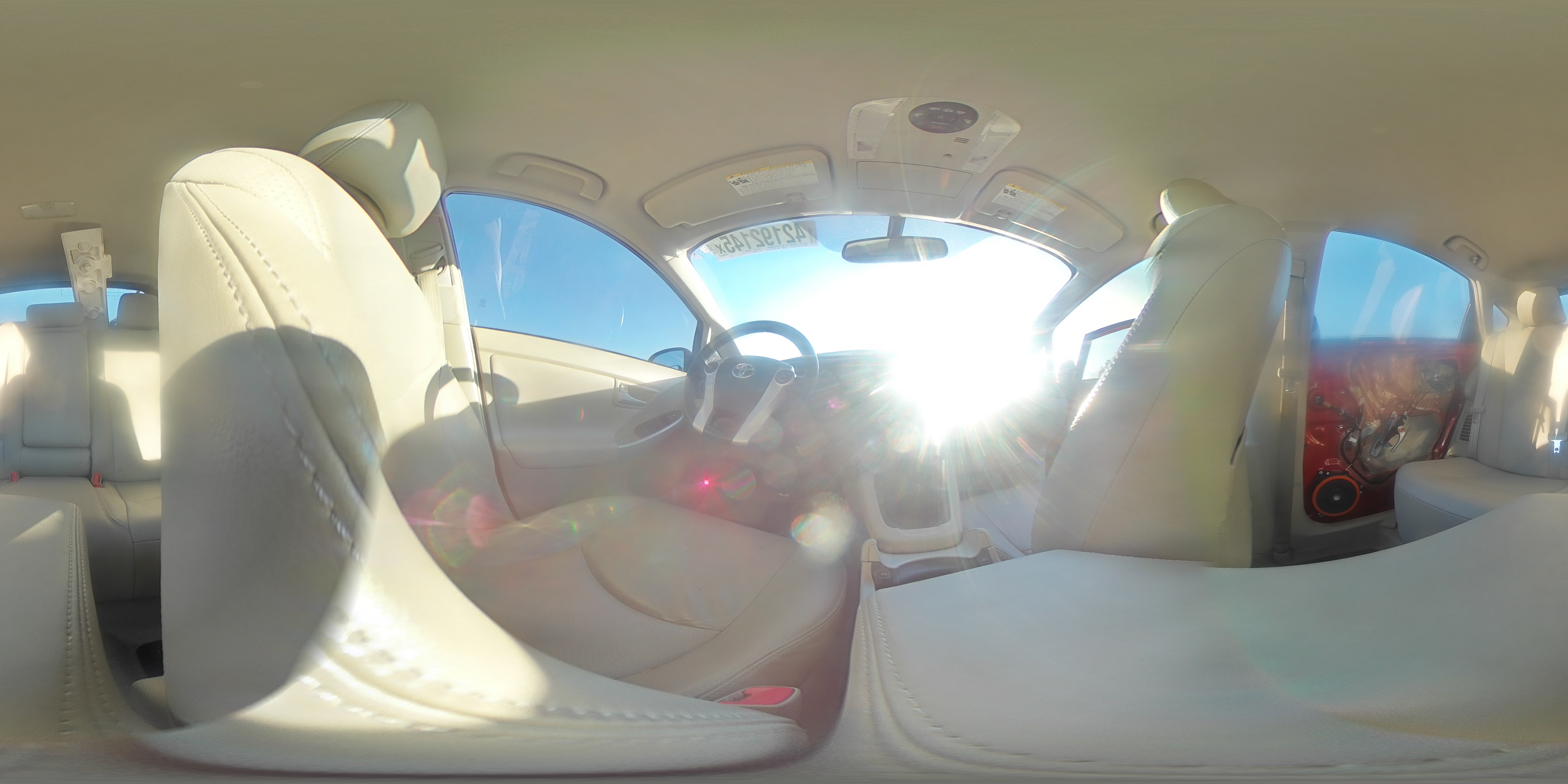 2010 Toyota Prius - Image 13