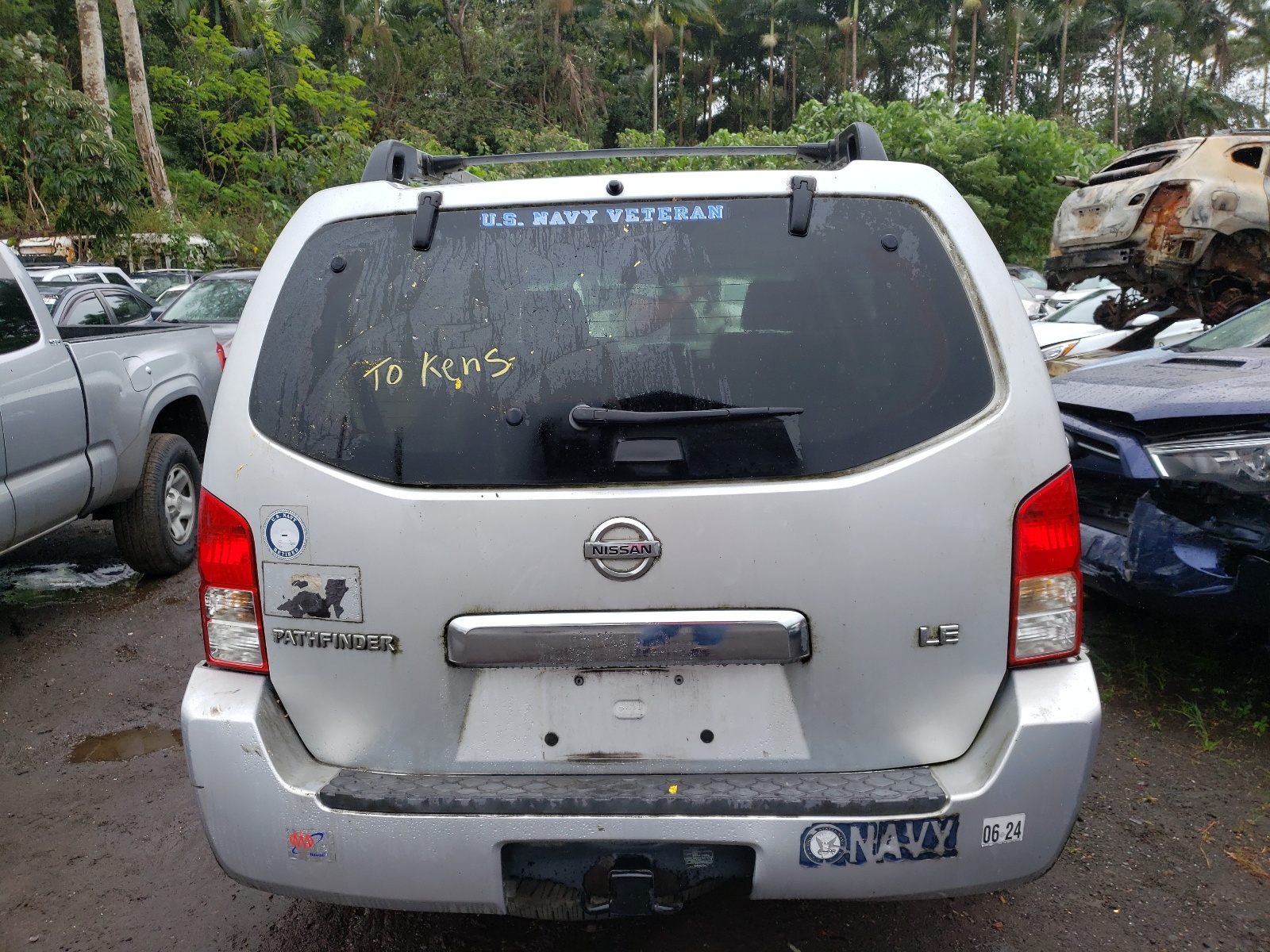 5N1AR18W85C704134 2005 Nissan Pathfinder Le