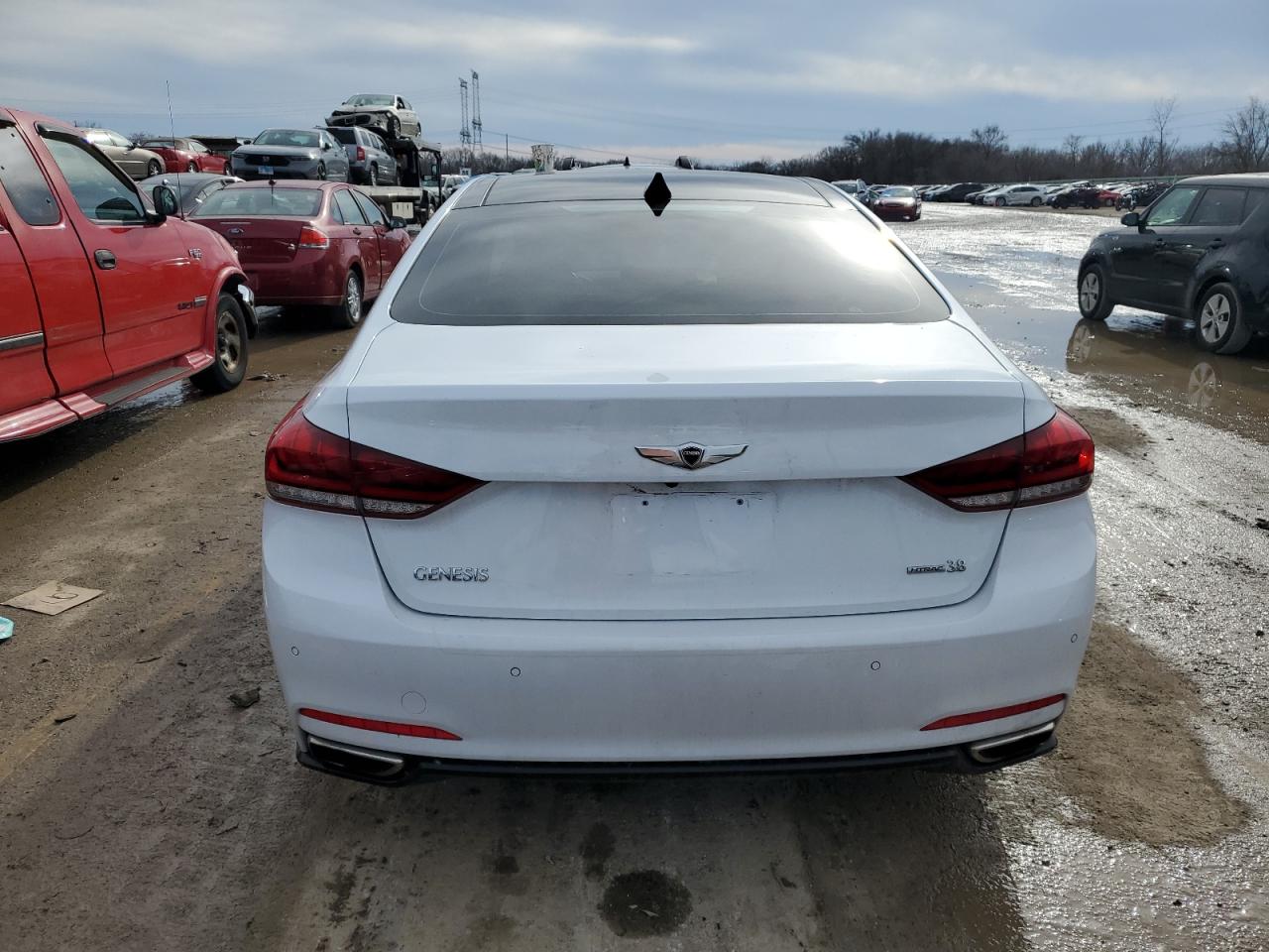 2015 Hyundai Genesis 3.8L VIN: KMHGN4JE4FU068770 Lot: 39469694