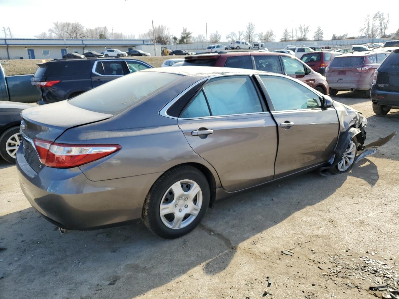 2016 Toyota Camry Le VIN: 4T1BF1FKXGU142473 Lot: 42053344