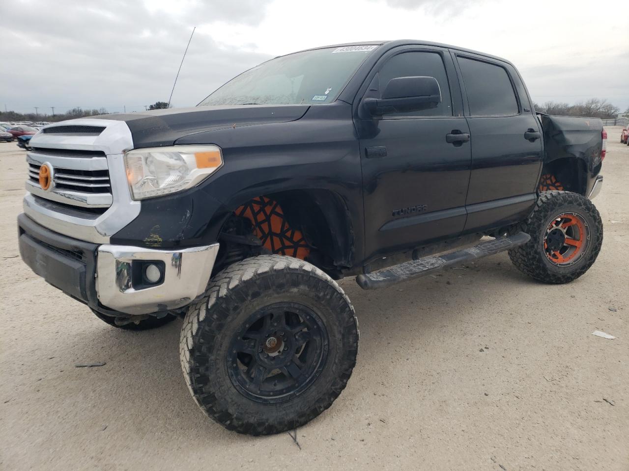 2017 Toyota Tundra Crewmax Sr5 for Sale in San Antonio, TX - Undercarriage