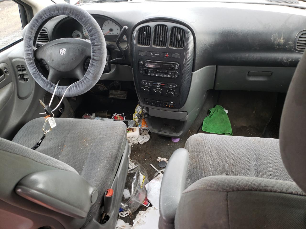 2005 Dodge Caravan - Image 8