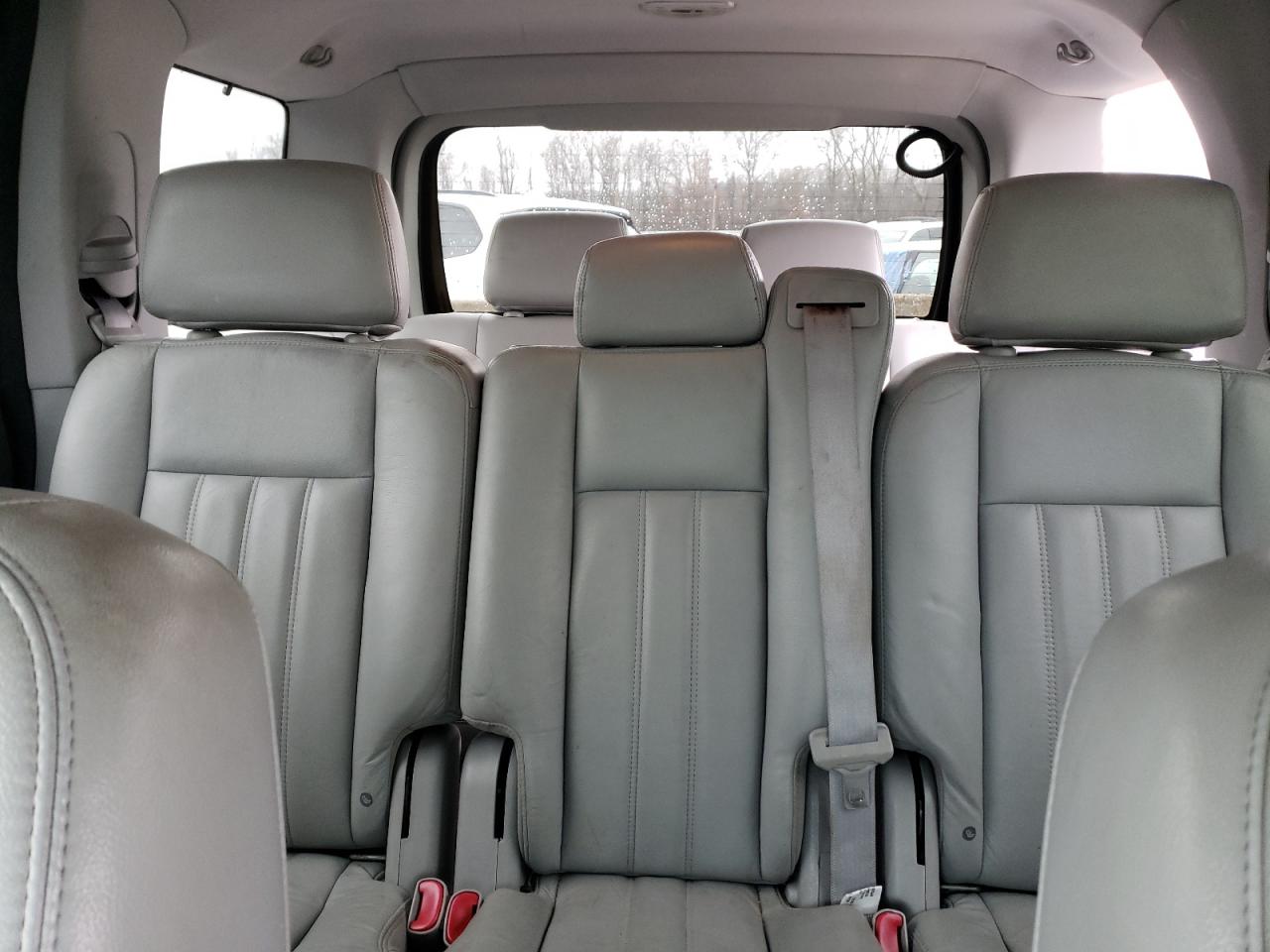 2005 Lincoln Aviator - Image 10