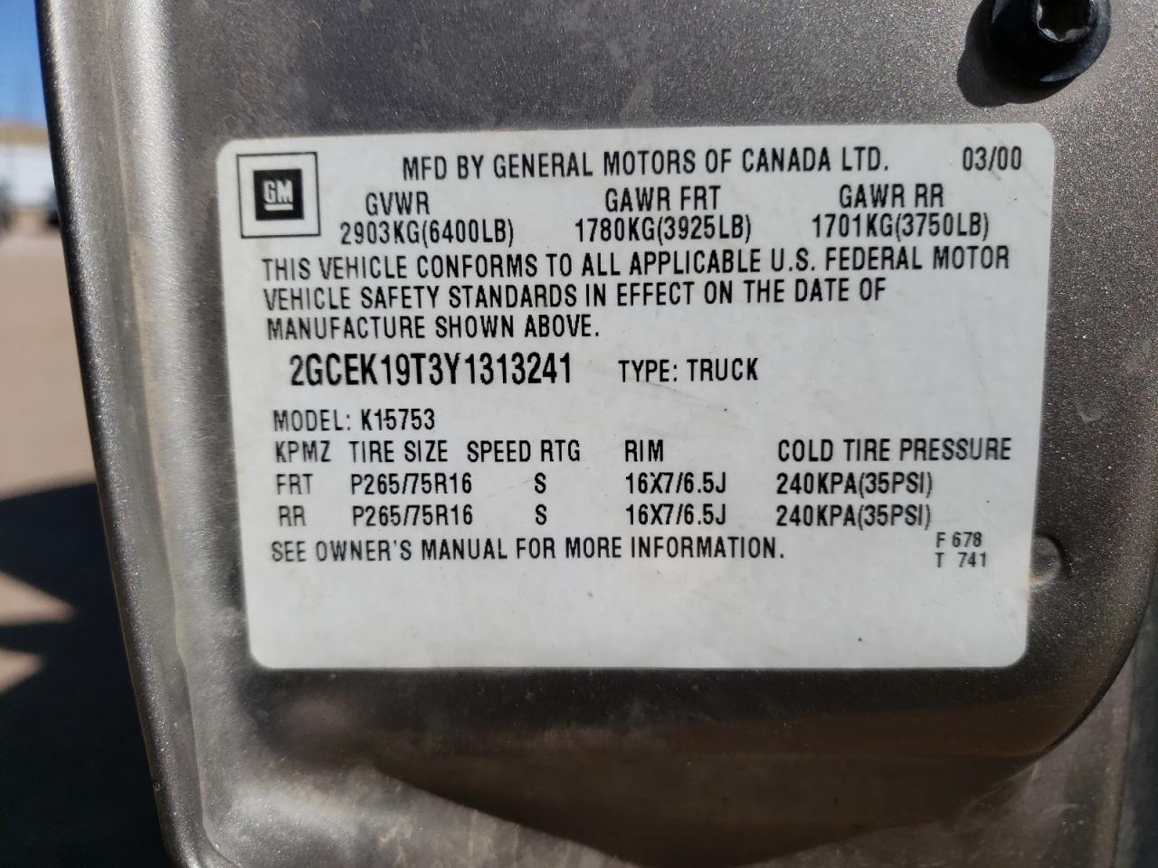 2000 Chevrolet Silverado K1500 VIN: 2GCEK19T3Y1313241 Lot: 42642894