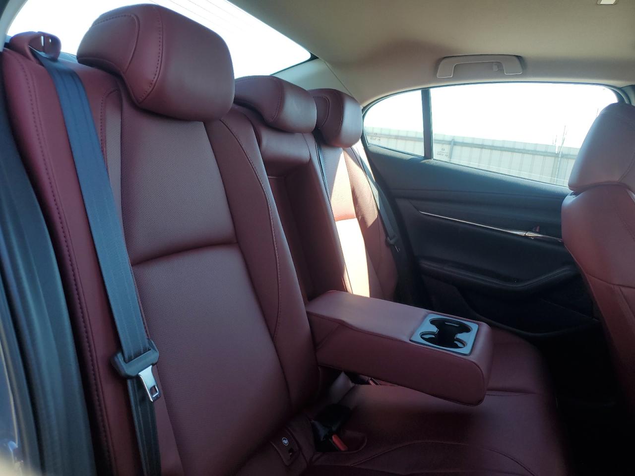 2022 Mazda 3 Preferred VIN: 3MZBPACL5NM300859 Lot: 42647884