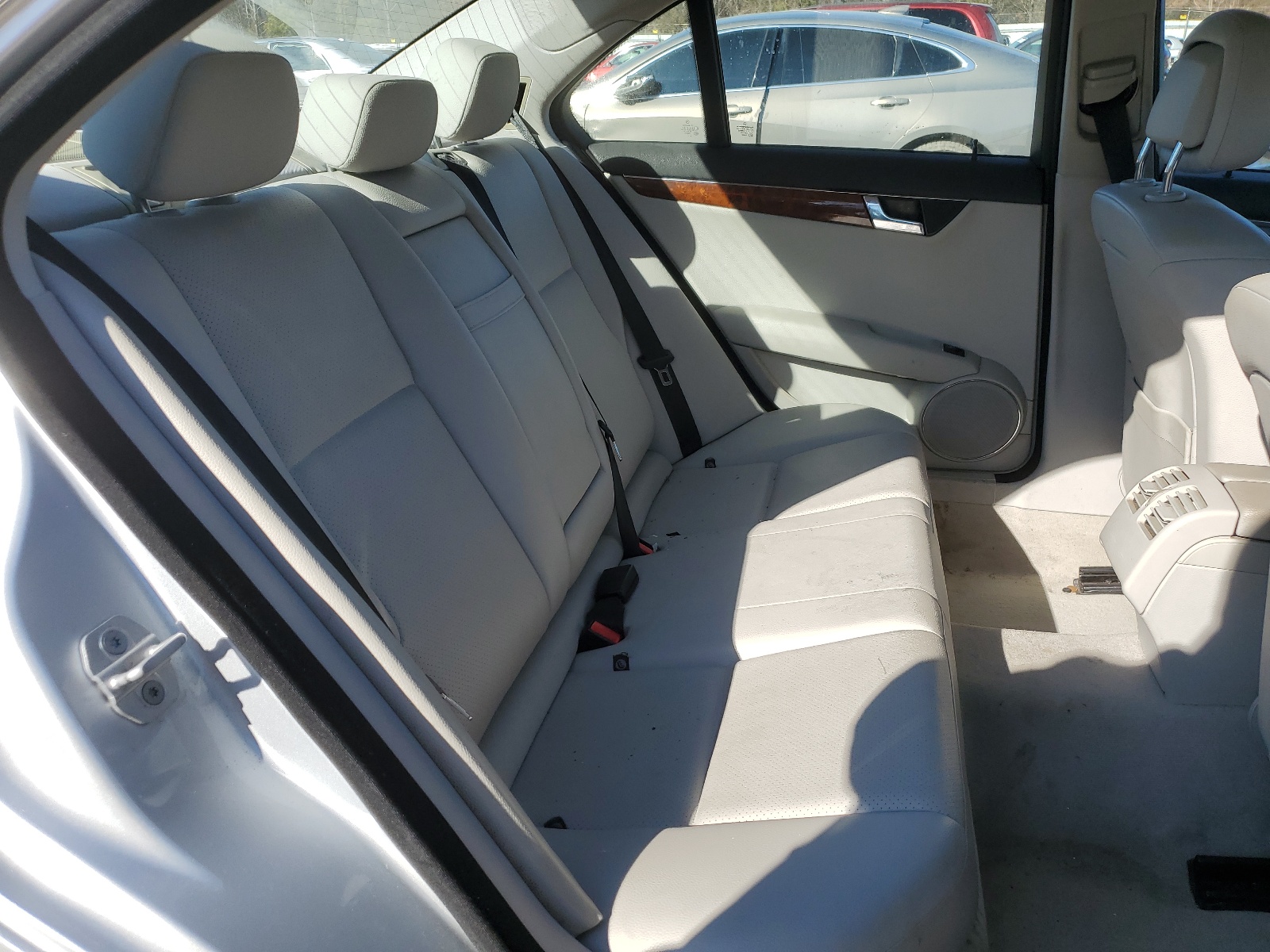 WDDGF5EB0BR183828 2011 Mercedes-Benz C 300