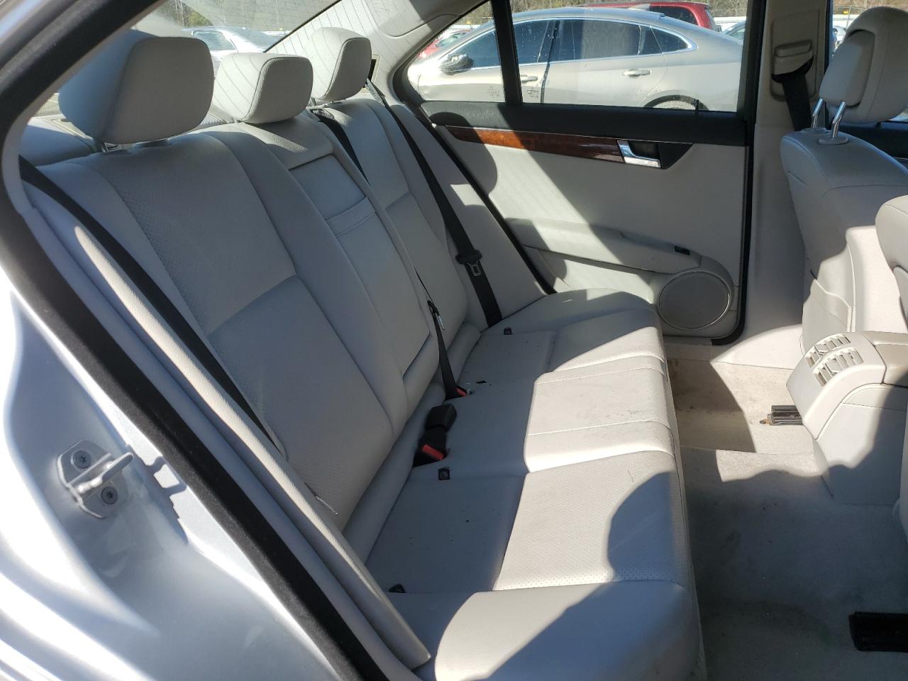 2011 Mercedes-Benz C 300 VIN: WDDGF5EB0BR183828 Lot: 40323994