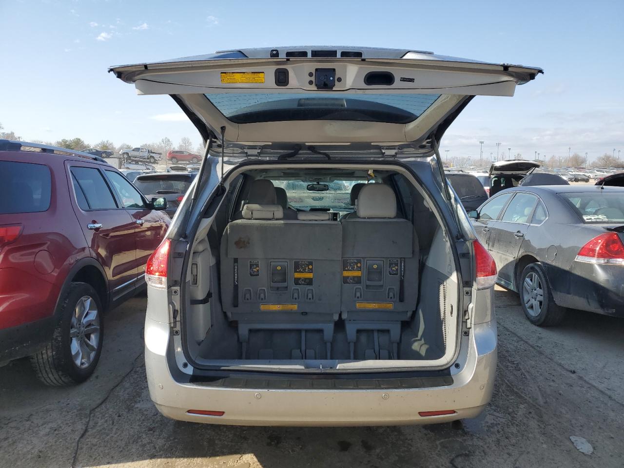 2014 Toyota Sienna Xle VIN: 5TDYK3DC4ES461550 Lot: 41783474