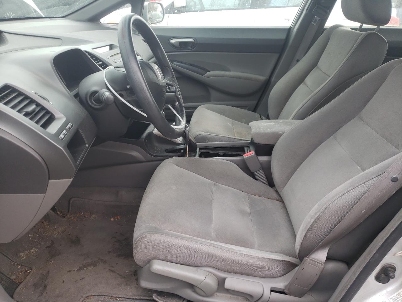 2008 Honda Civic Lx VIN: 1HGFA16548L055000 Lot: 43825624