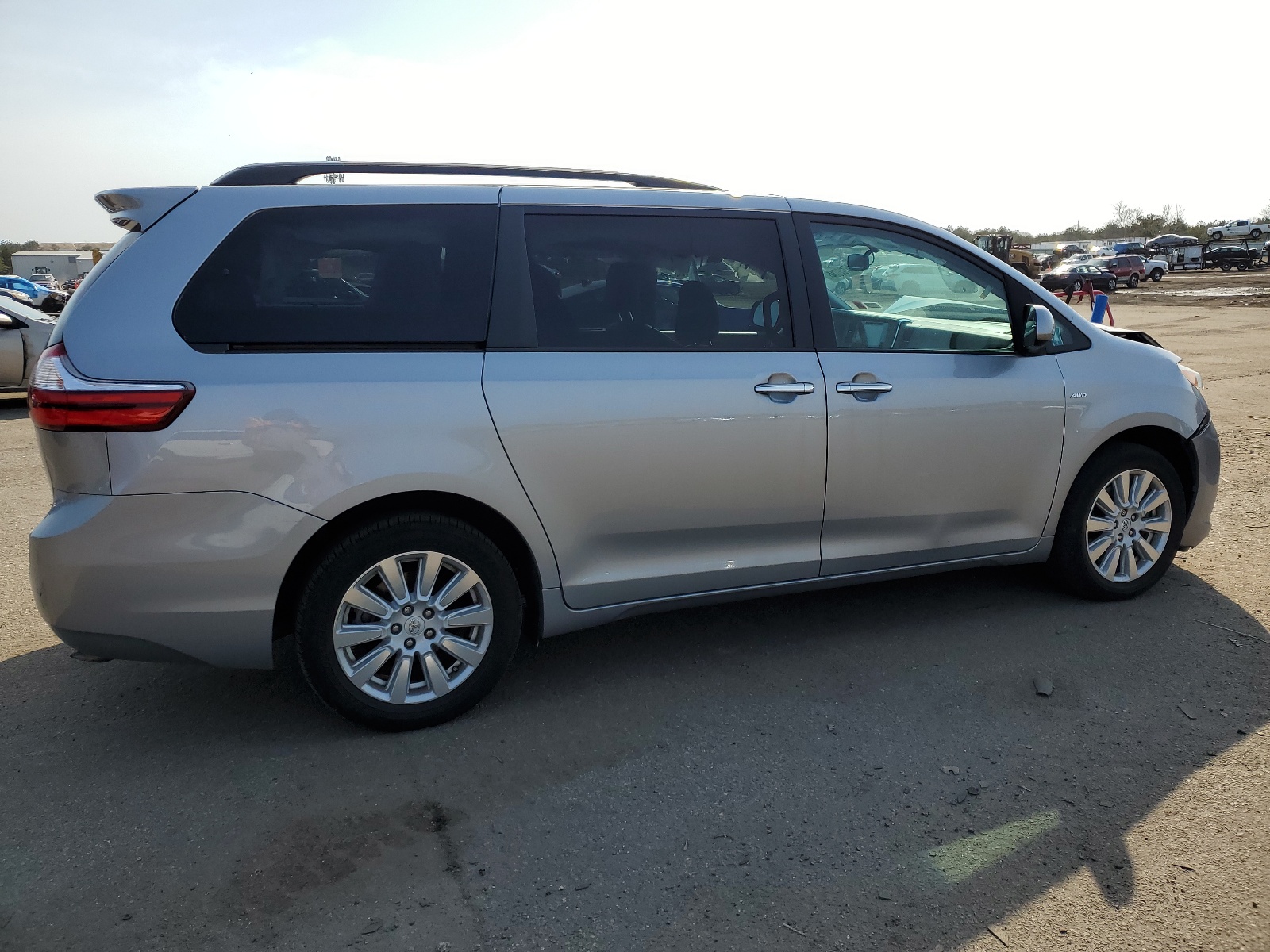 2017 Toyota Sienna Xle vin: 5TDDZ3DC2HS182239