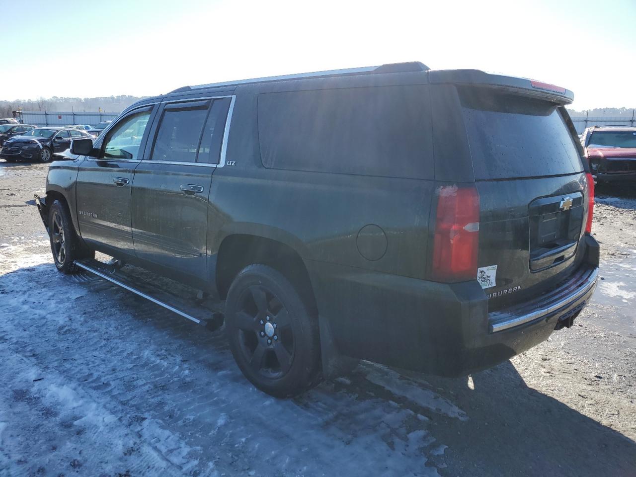 1GNSKJKC4GR316935 2016 CHEVROLET SUBURBAN - Image 2