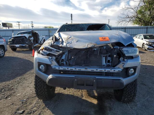  TOYOTA TACOMA 2022 Srebrny