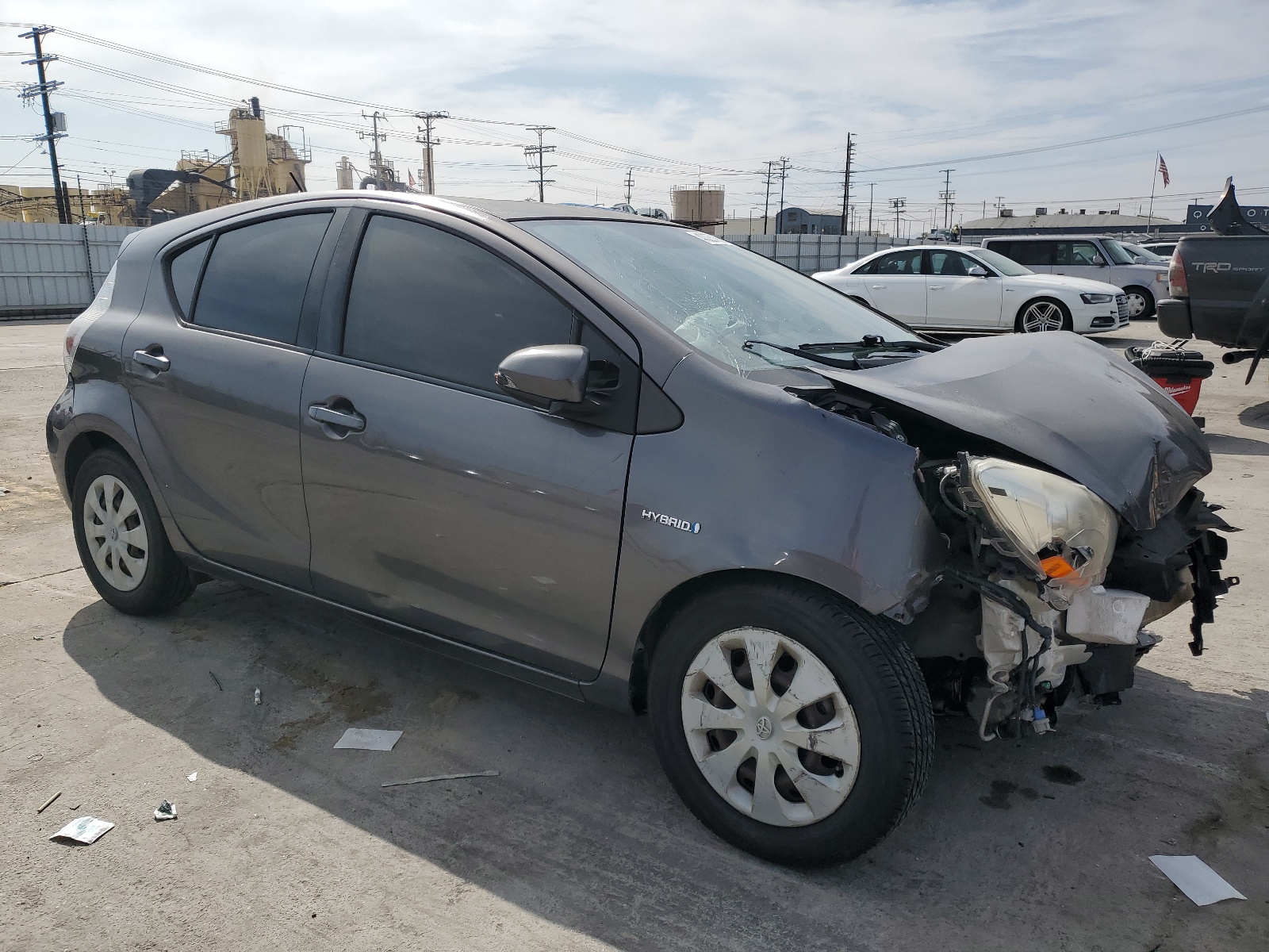 2012 Toyota Prius C vin: JTDKDTB32C1517031