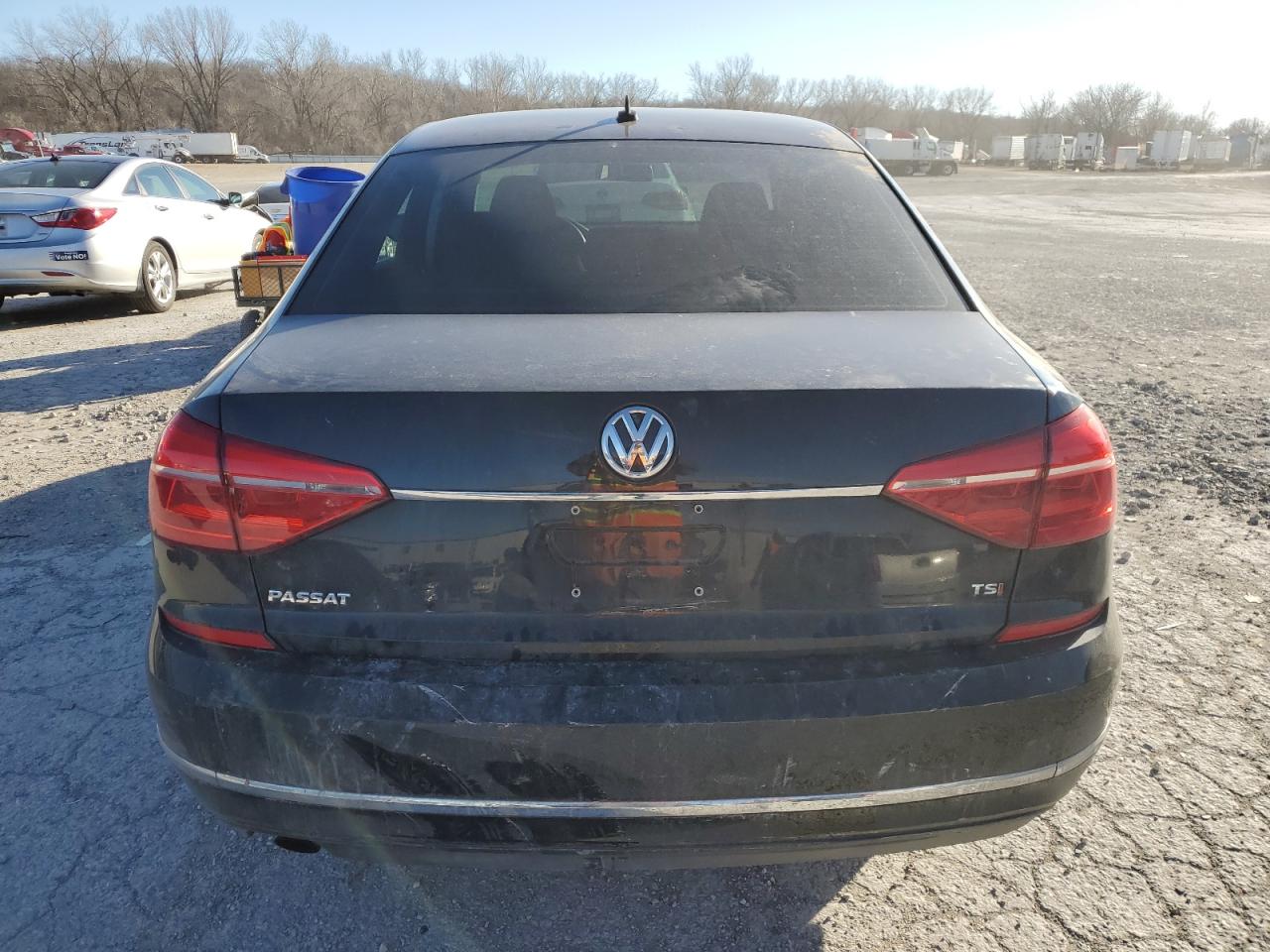 2016 Volkswagen Passat S VIN: 1VWAS7A34GC025666 Lot: 42111594