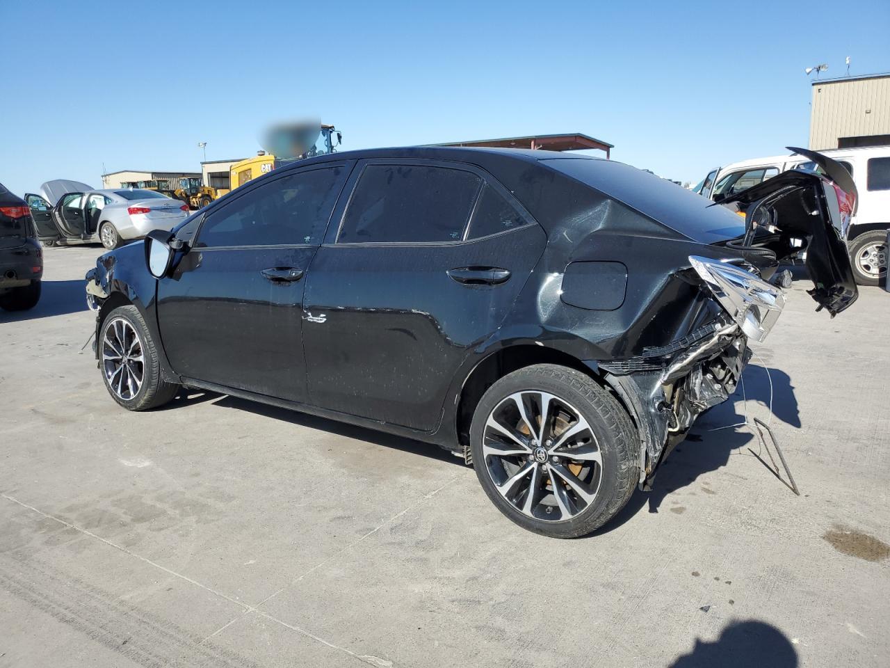 5YFBURHE1HP690330 2017 TOYOTA COROLLA - Image 2