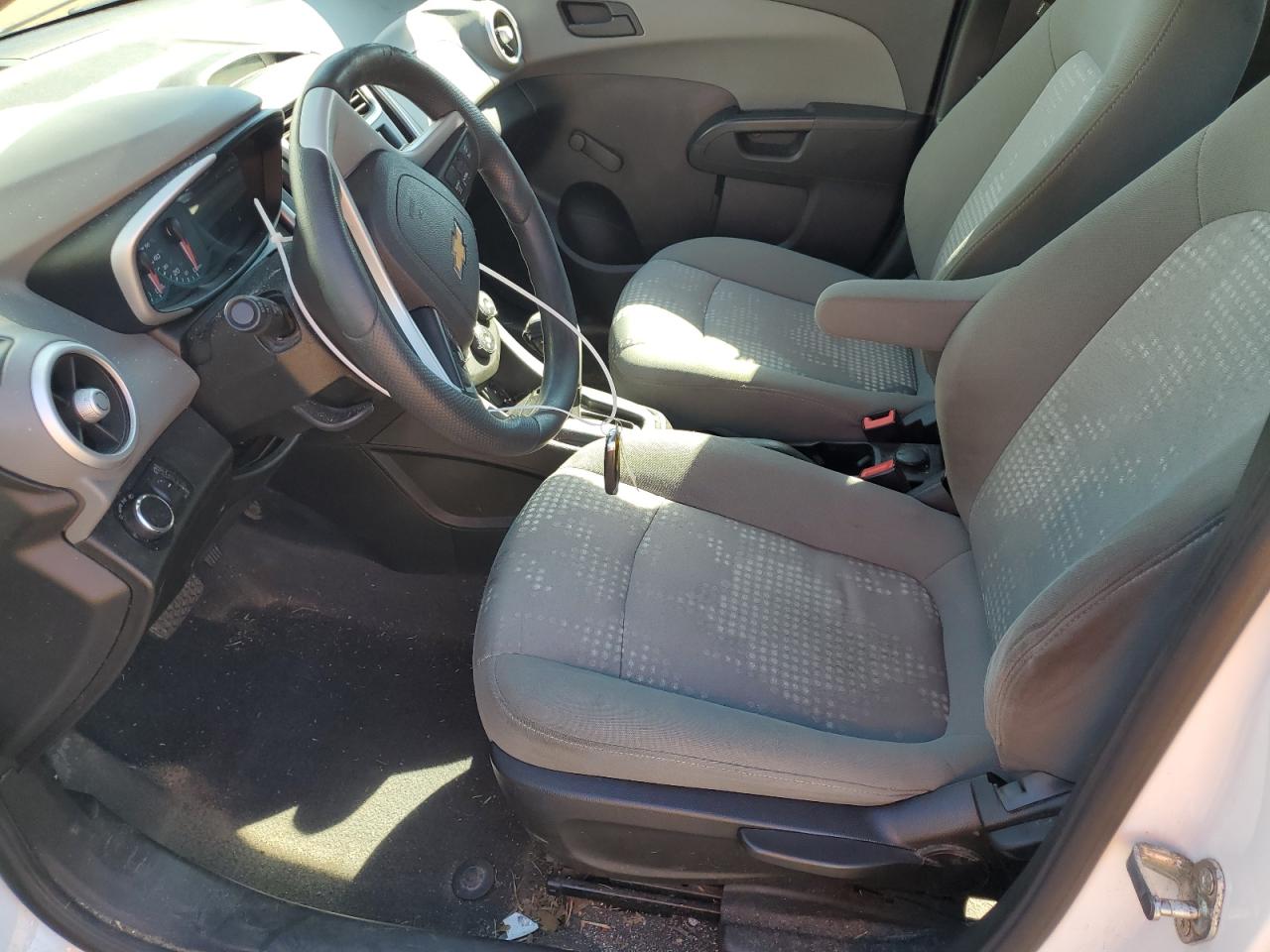 2019 Chevrolet Sonic VIN: 1G1JG6SB8K4137029 Lot: 43850554