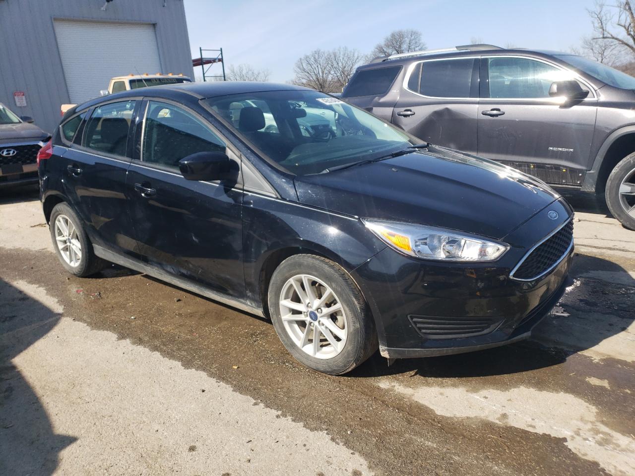 1FADP3K2XJL312300 2018 Ford Focus Se