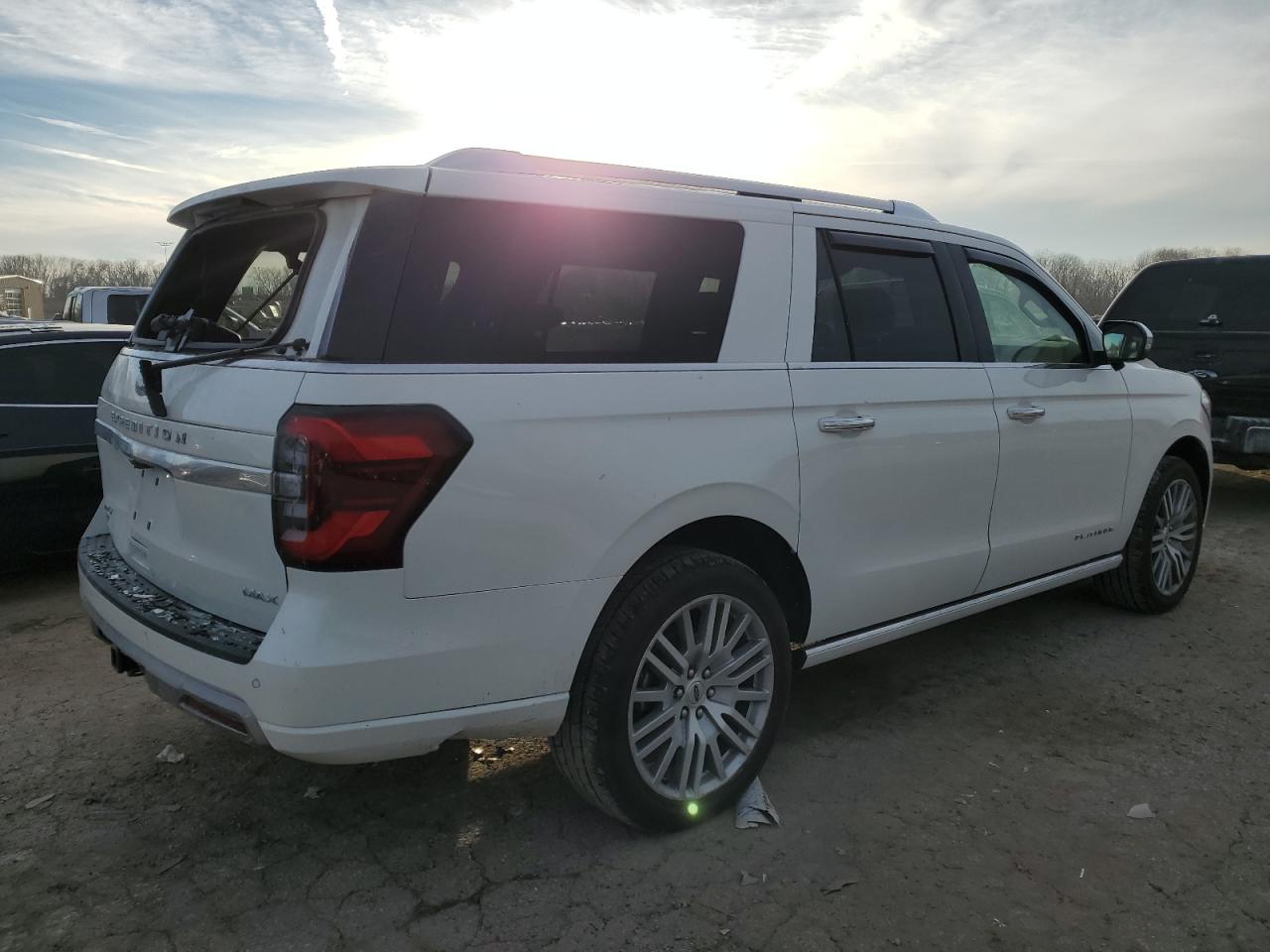 2023 Ford Expedition - Image 3