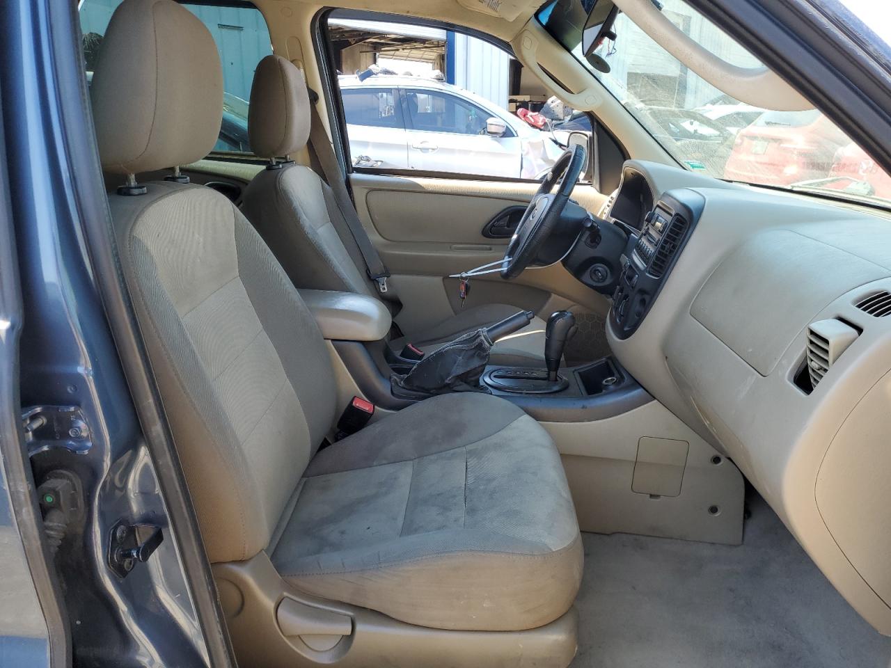 2005 Ford Escape Xls VIN: 1FMYU02Z05KB03154 Lot: 43415404