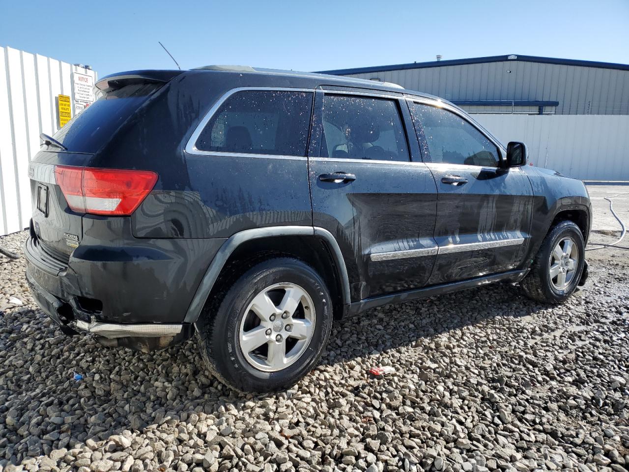 2011 Jeep Grand Cherokee - Image 3
