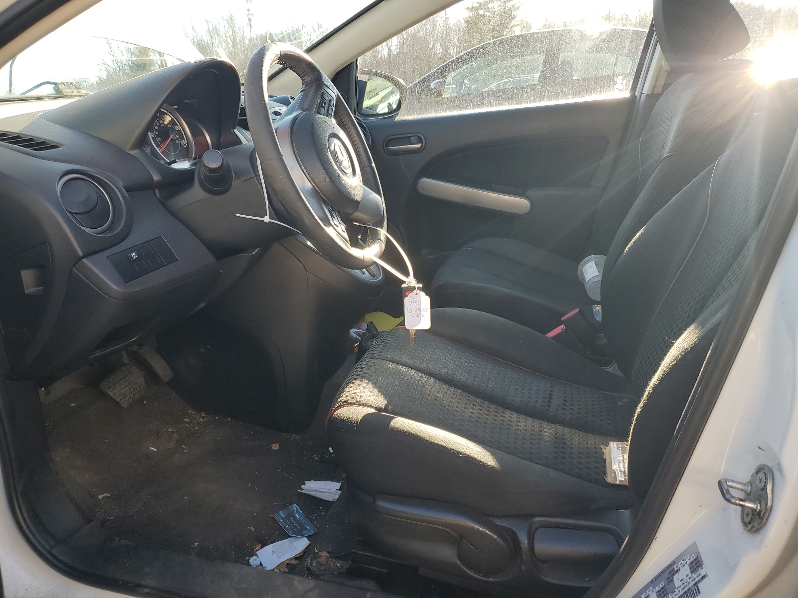 JM1DE1LY2D0158551 2013 Mazda Mazda2