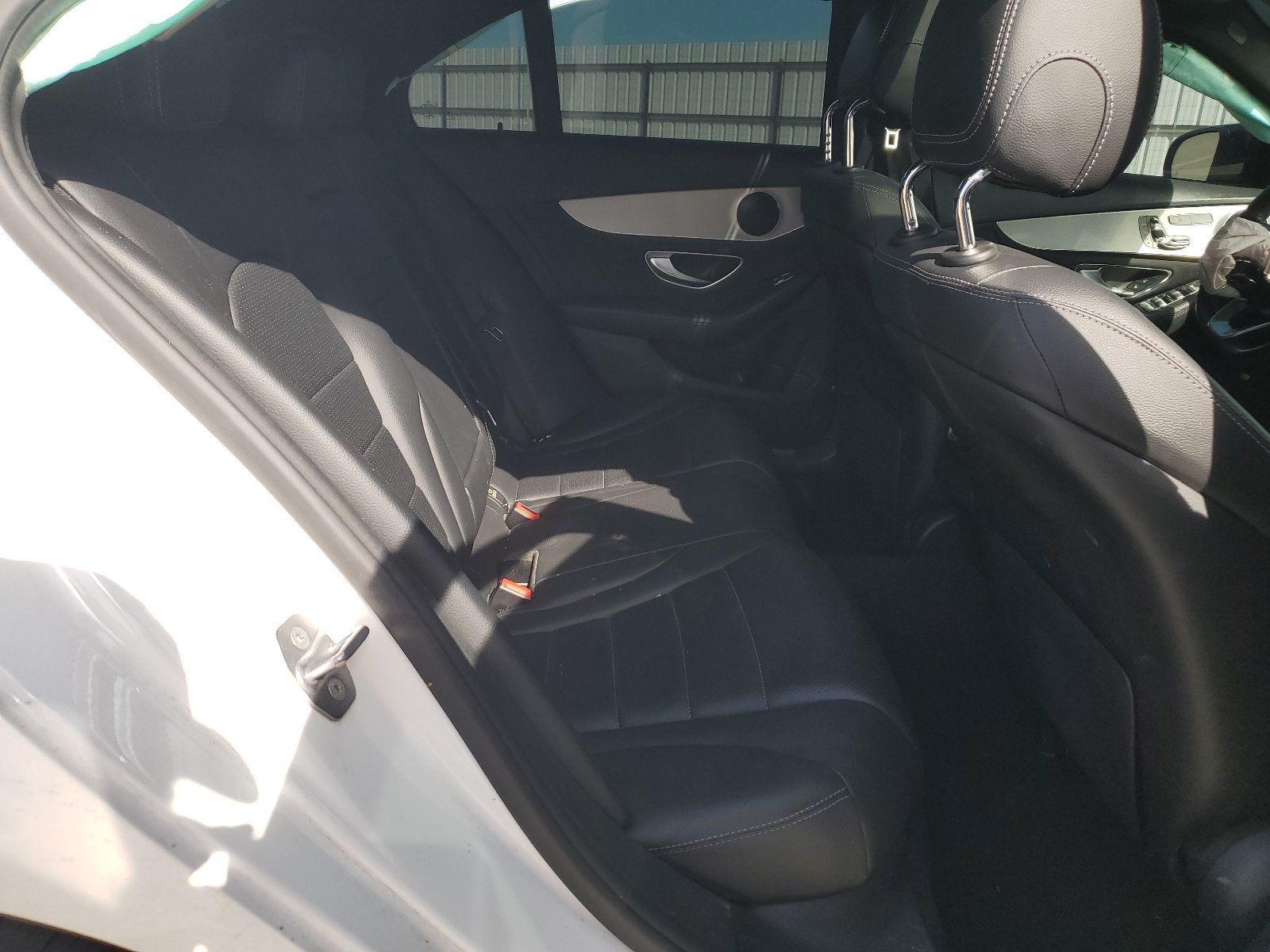 55SWF8DB6KU304424 2019 Mercedes-Benz C 300