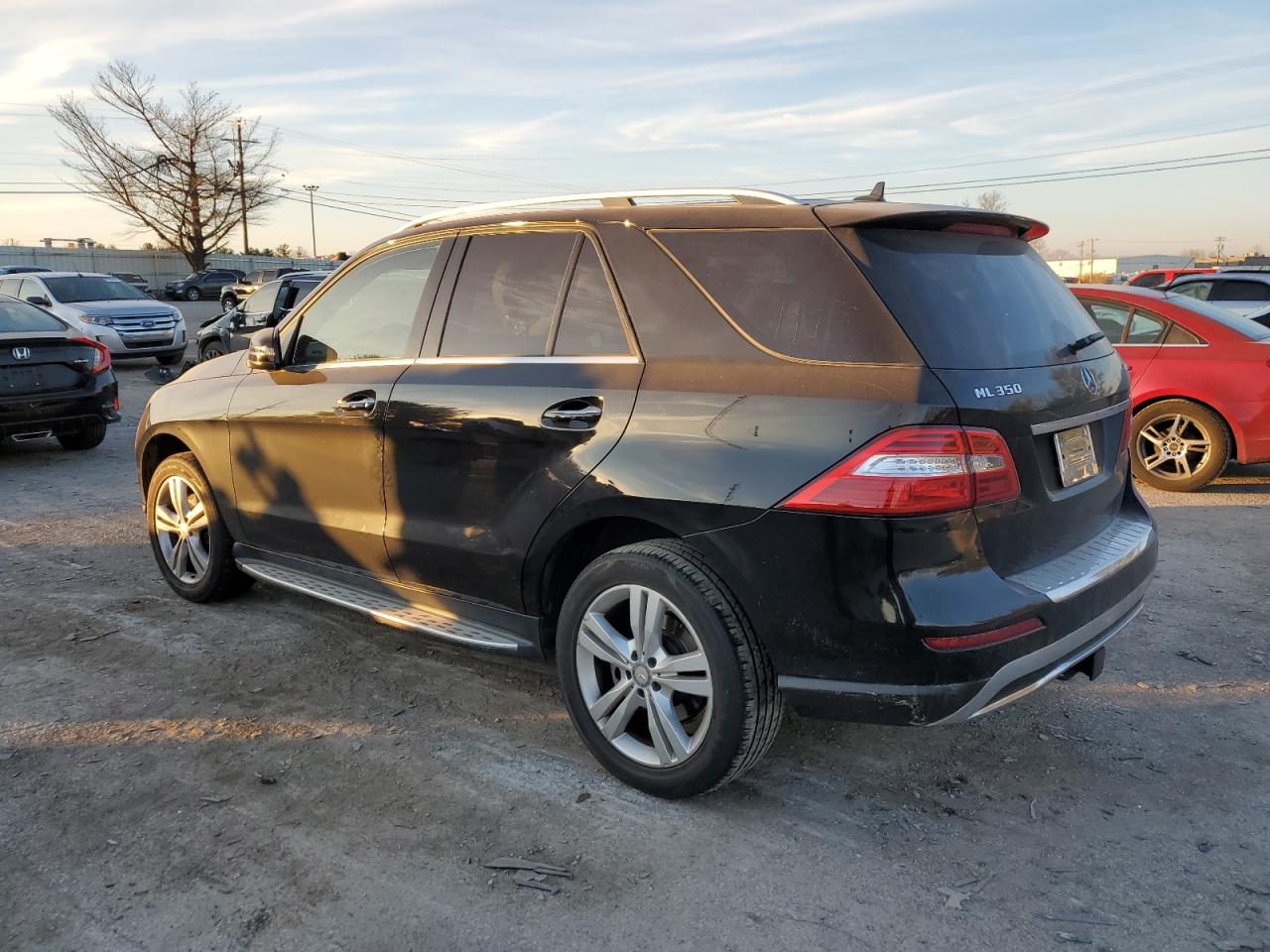 2015 Mercedes-Benz Ml 350 4Matic VIN: 4JGDA5HB7FA440734 Lot: 40915644