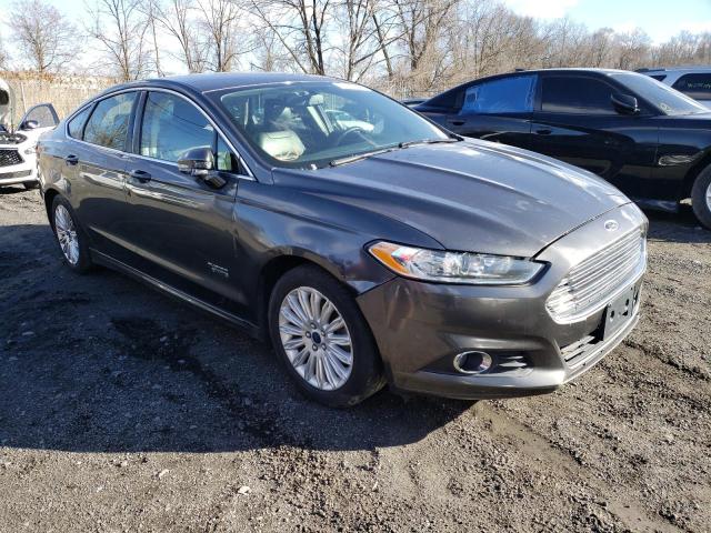 Седани FORD FUSION 2016 Сірий