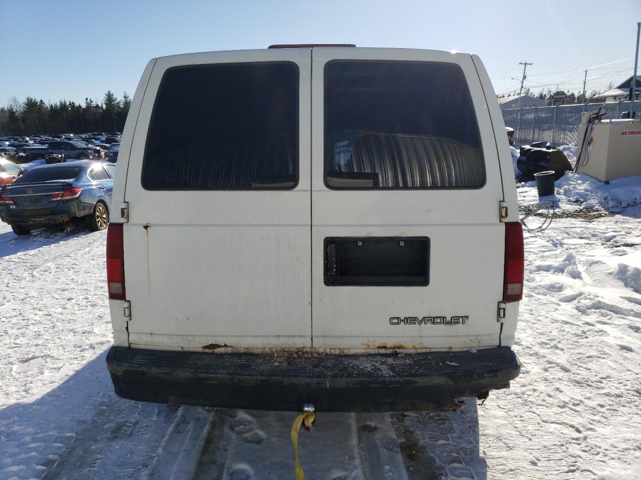 2001 Chevrolet Astro VIN: 1GCDM19W41B150413 Lot: 42818054