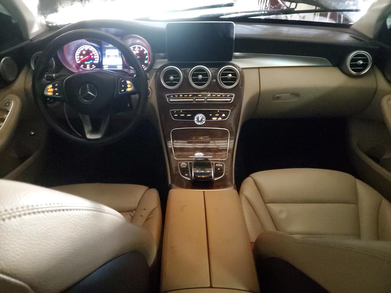 2016 Mercedes-Benz C 300 4Matic VIN: 55SWF4KB9GU142680 Lot: 39708554