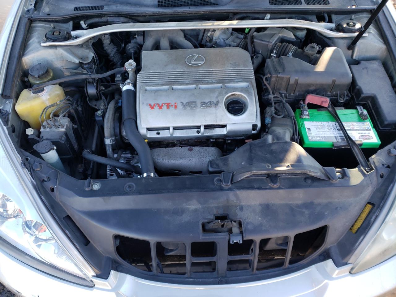2002 Lexus ES - Image 12