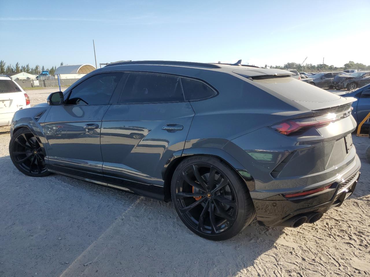 2022 Lamborghini Urus VIN: ZPBUA1ZL8NLA16768 Lot: 40152294