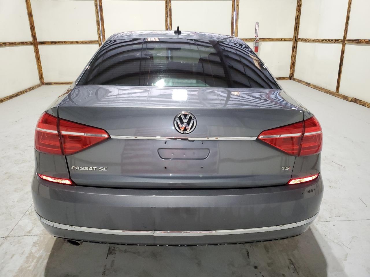 2016 Volkswagen Passat - Image 6