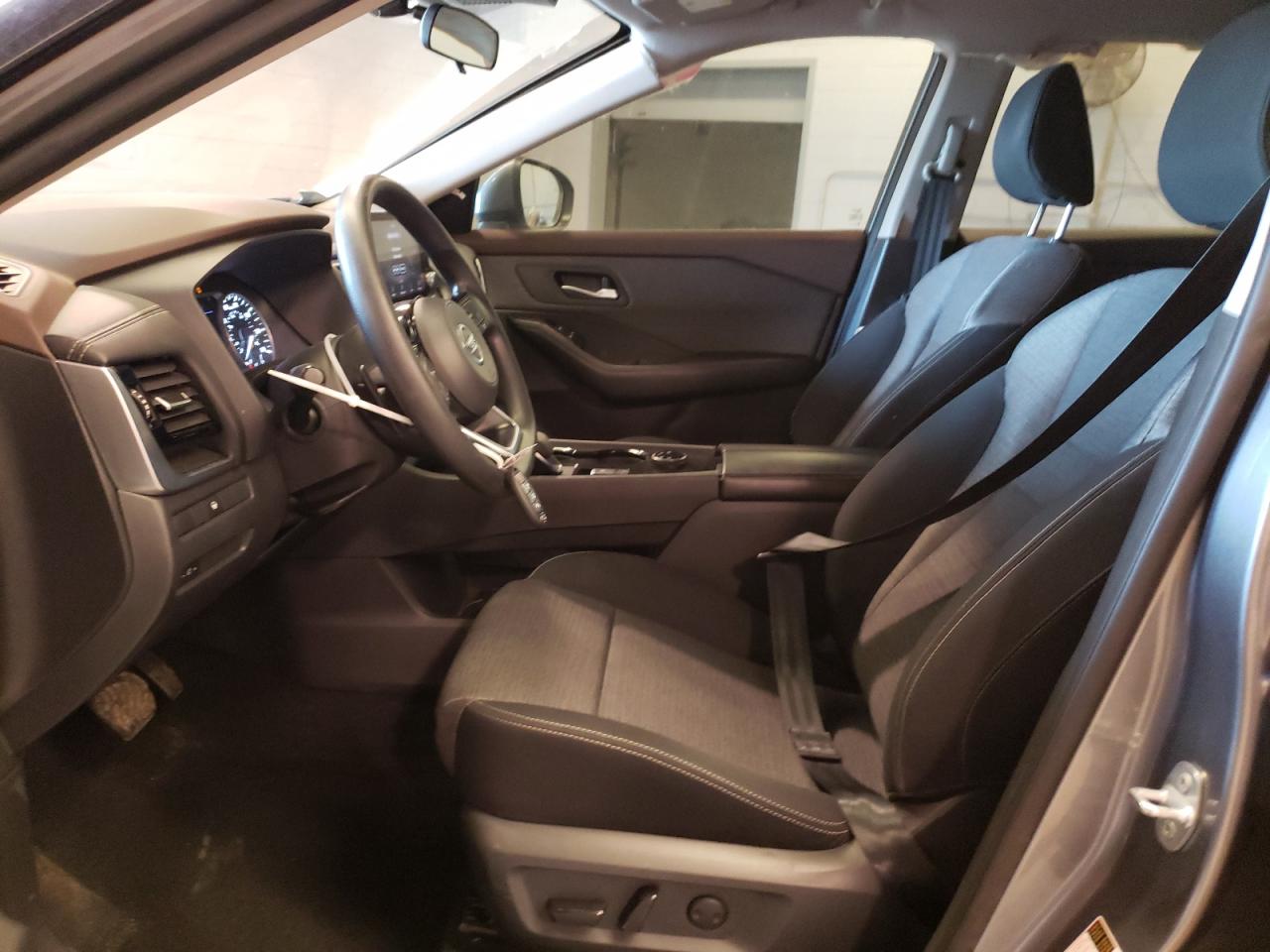 2021 Nissan Rogue - Image 7