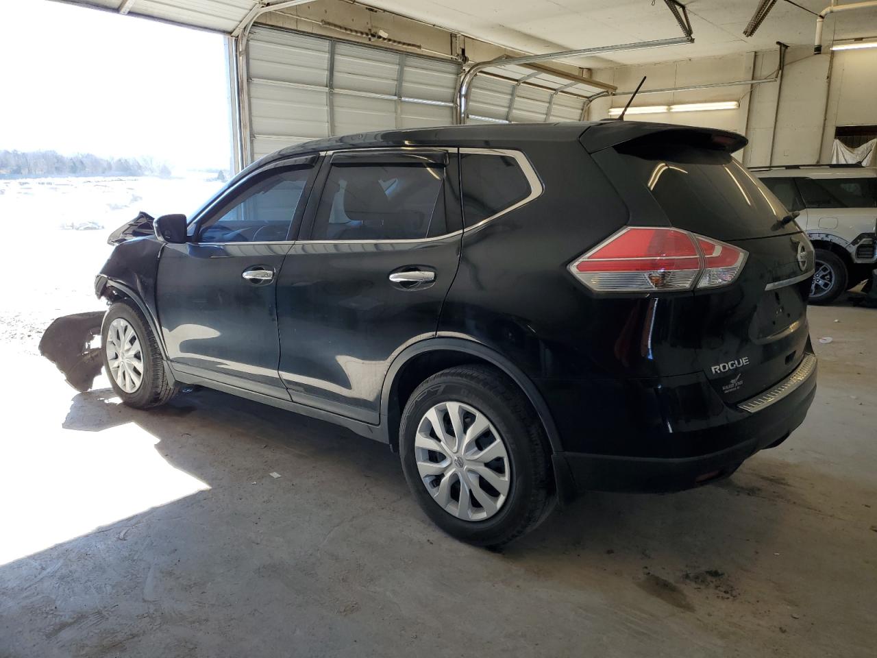 2015 Nissan Rogue S VIN: KNMAT2MT0FP581575 Lot: 41843584