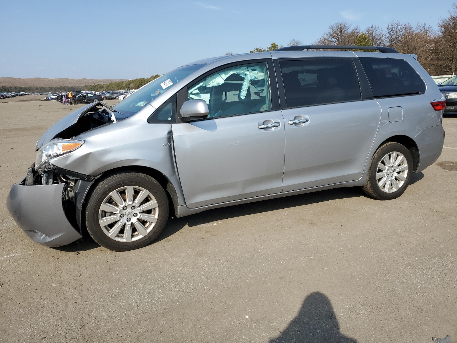 2017 Toyota Sienna Xle vin: 5TDDZ3DC2HS182239