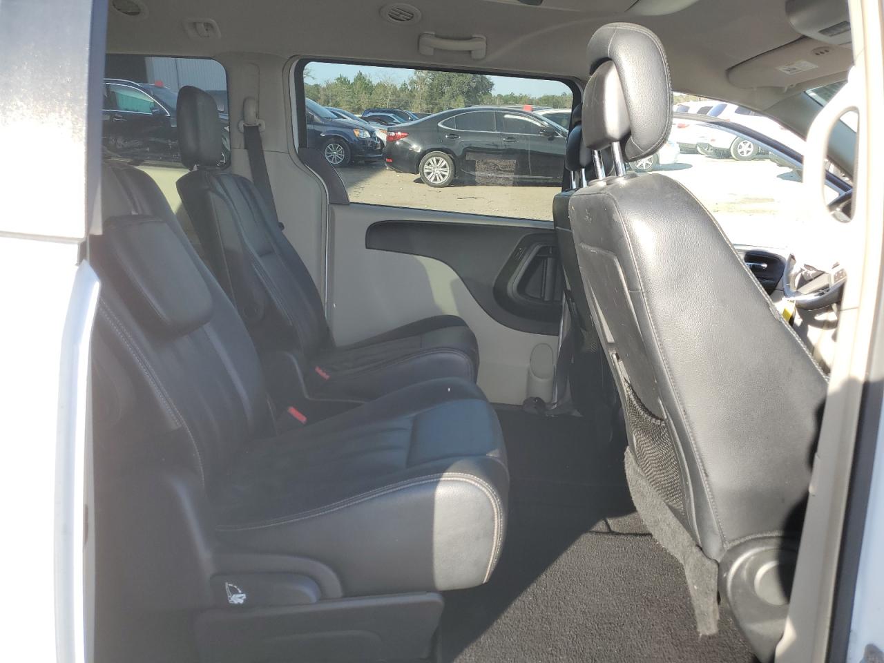 2014 Chrysler Town & Country Touring VIN: 2C4RC1BG1ER220887 Lot: 61675924