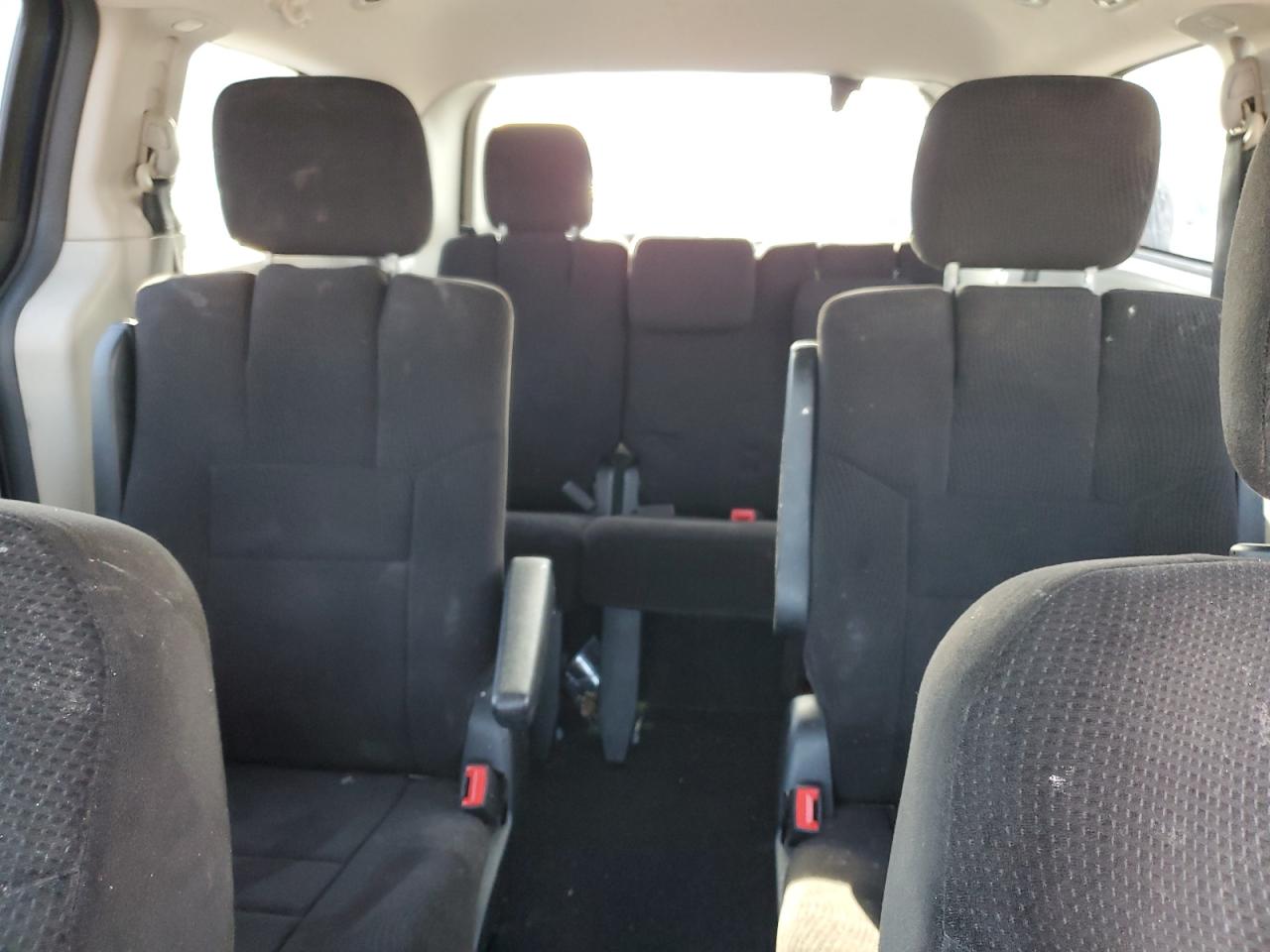 2013 Dodge Caravan - Image 10