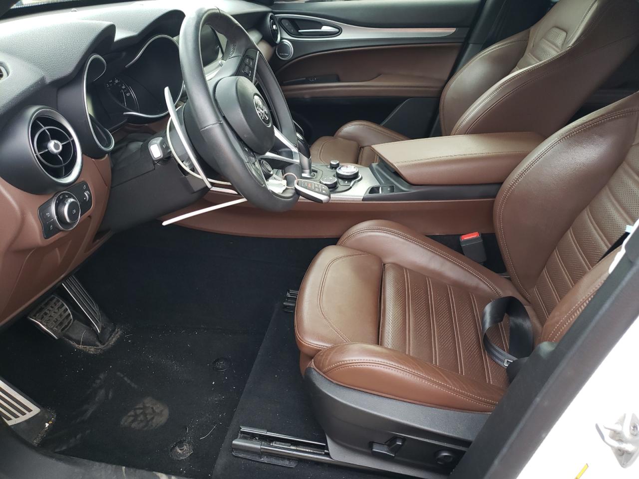 2019 Alfa Romeo Stelvio - Image 7