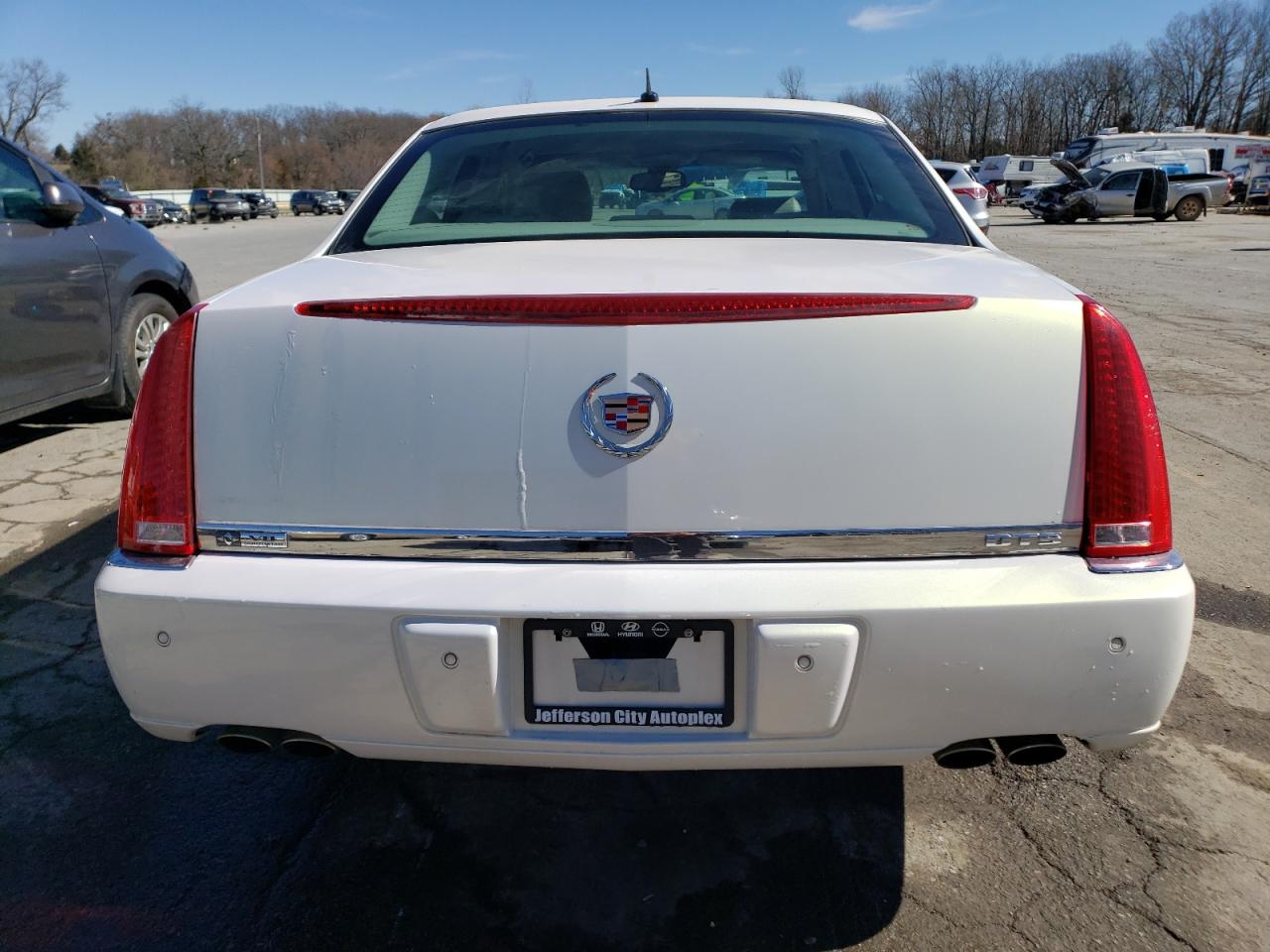 2007 Cadillac Dts VIN: 1G6KD57Y17U158021 Lot: 44775584